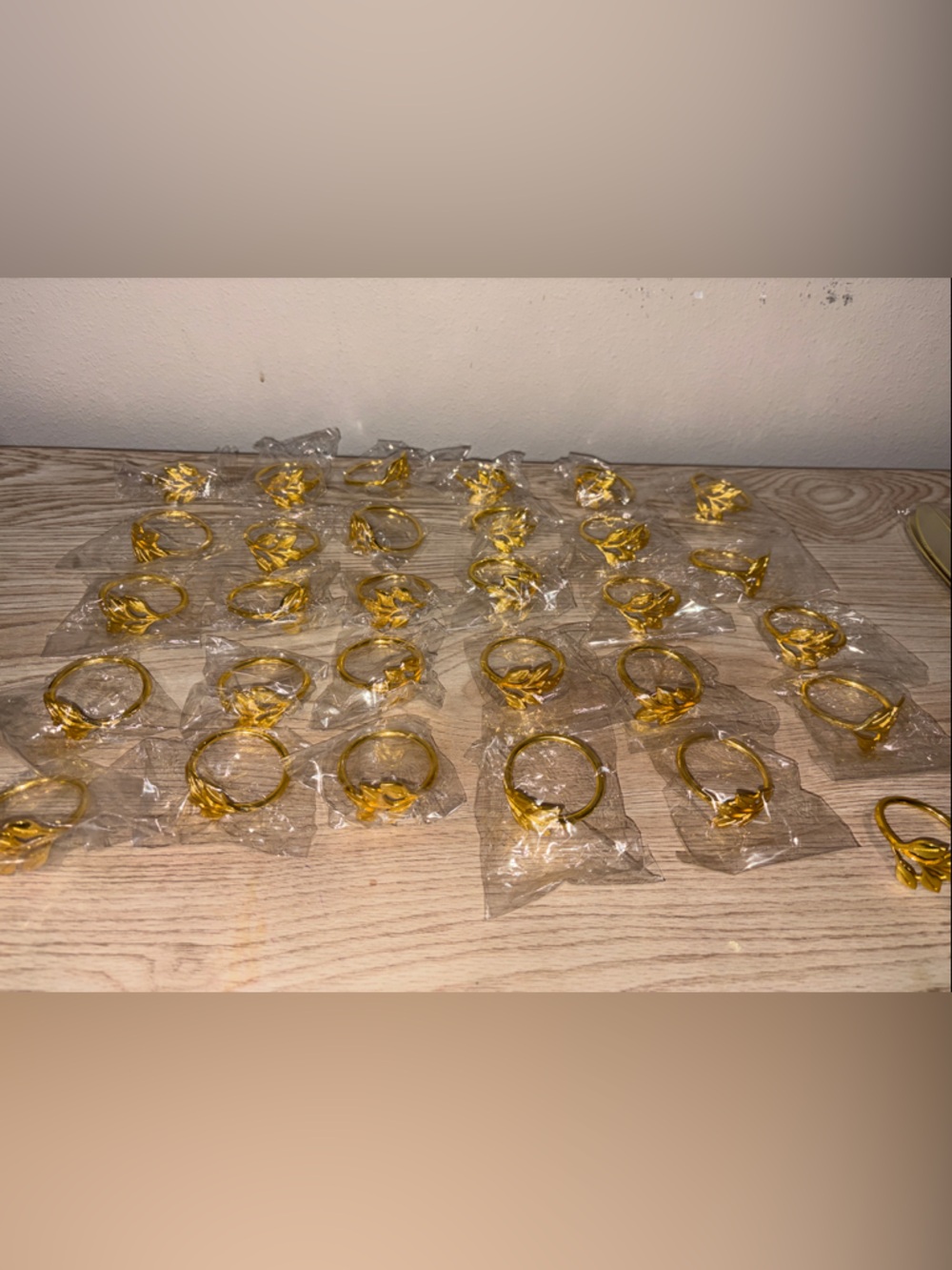 Gold Leaf Napkin Rings - Set of Decorative Rings